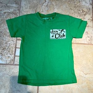 Wes & Willy tshirt for boys, size 4.